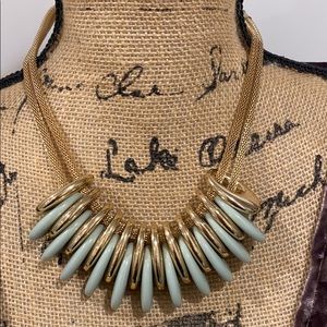 NWT Fashion necklace
